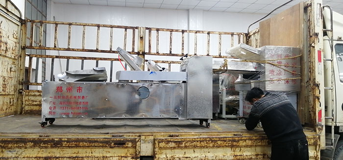 燴面機裝車發貨